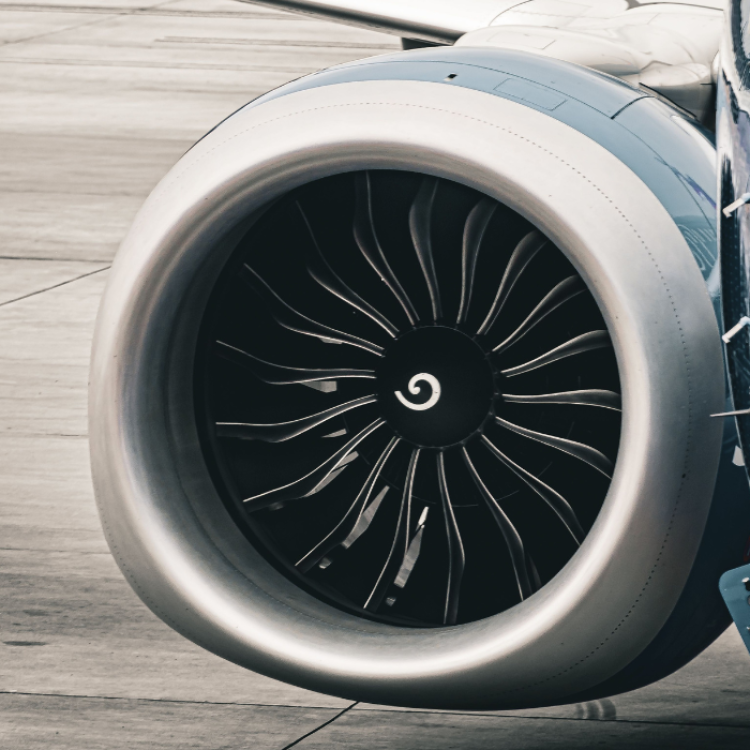 Jet engine blade